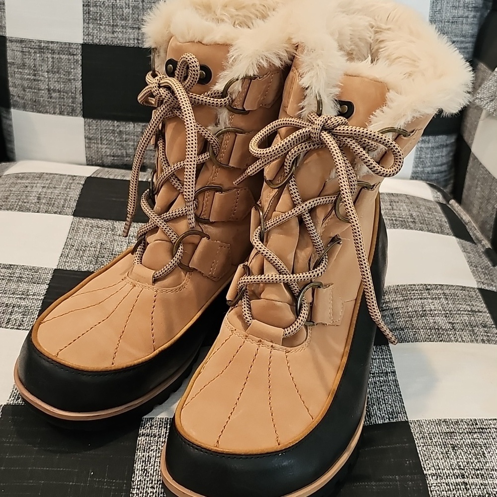 JBU Women's Tan Winter Boots